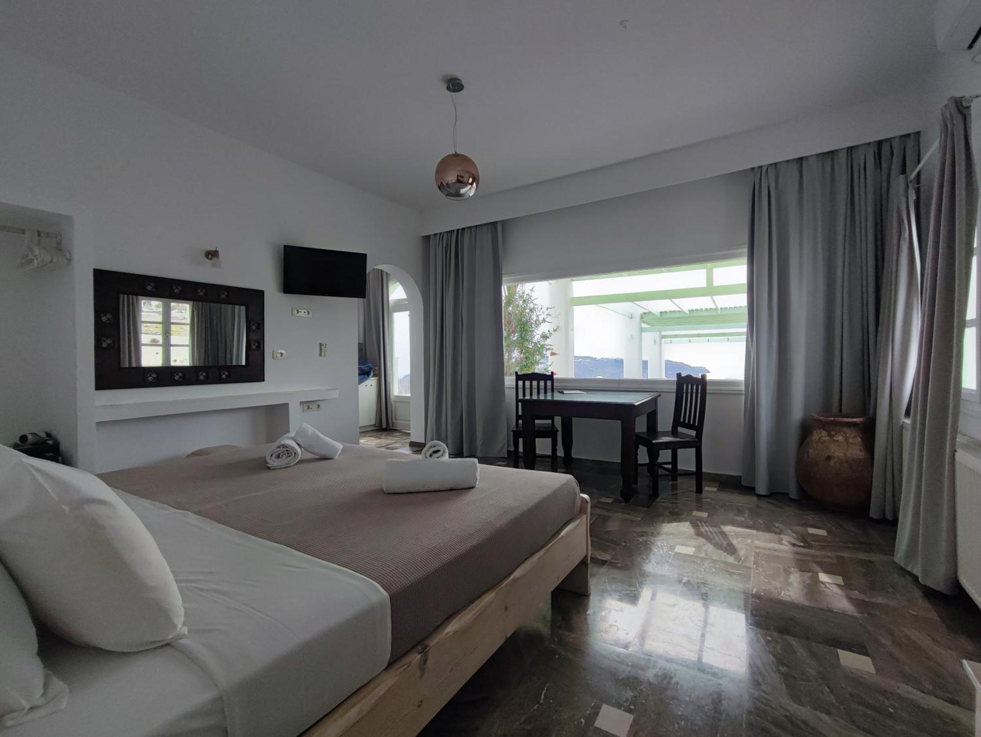 The Cliff Reflections - Adults Only Apartamento Megalochori  Exterior foto