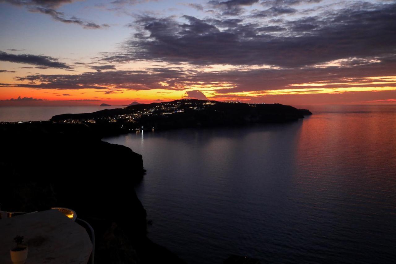 The Cliff Reflections - Adults Only Apartamento Megalochori  Exterior foto